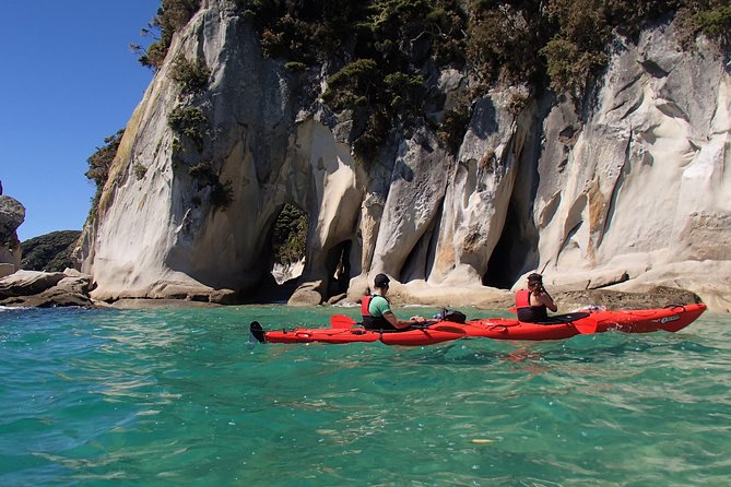1 Day Sea Kayak Rental - Paddling Past Split Apple Rock