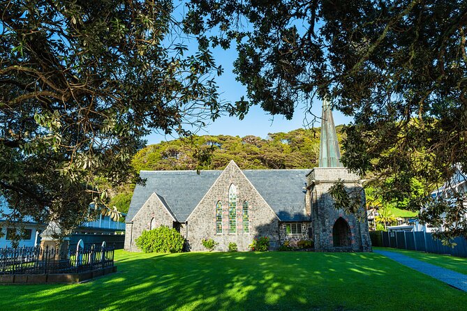 1 Hour Scenic Bay of Islands Tour - Paihia gives you the local base
