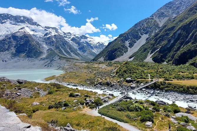 12 Day New Zealand Private Tour from Auckland to Queenstown - Day 9: Queenstown gardens, jet boating, and the gondola