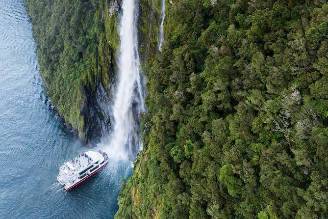 2-Hour Milford Sound Scenic Cruise - Mitre Peak and Milford Sound’s outer entrance