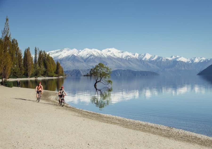 21 Day Grand Kiwi Experience Small Group Tour - Taupo and River Valley: waterfalls, walks, and a slower night