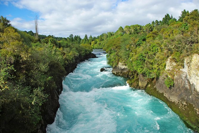 3-Day Hobbiton, Rotorua, Whakarewarewa, and Waitomo Tour - Day three: the Waitomo Glowworm Caves