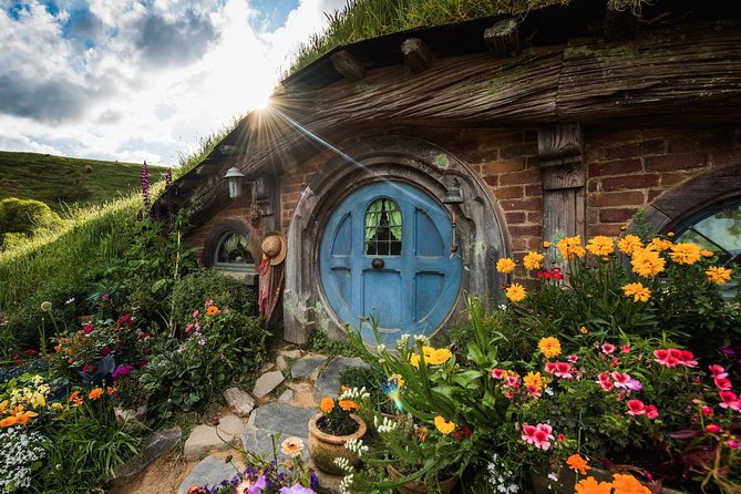 3 Day Waitomo Caves, Hobbiton Movie Set and Rotorua Tour from Auckland - At a glance: what matters most