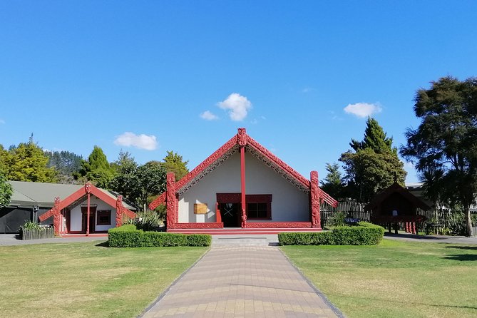 4-Day Auckland to Wellington via Rotorua Tour - Day 3: Taupo and the long road to Wellington