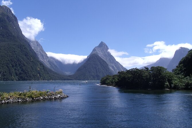 4-Day Great Southern Island Circle Tour from Christchurch - Day 2: Milford Sound is worth the long road day