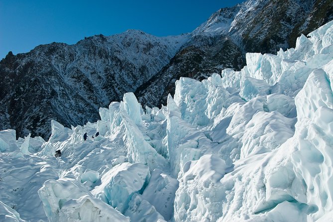 6 Day South Island Circut: Milford Sound, Queenstown and Glaciers - What this six-day route actually offers