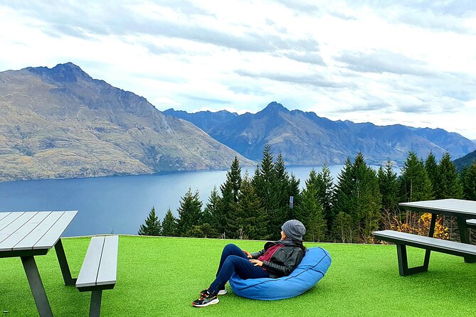 6 Day South Island New Zealand Private Tour from Auckland - Day 4: Queenstown gardens, jet boats, and the gondola