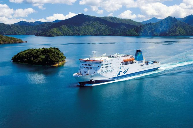 7 - Day North to South Island Grand Tour - Auckland to Queenstown - Day 3: Lake Taupo, the central plateau, and Wellington