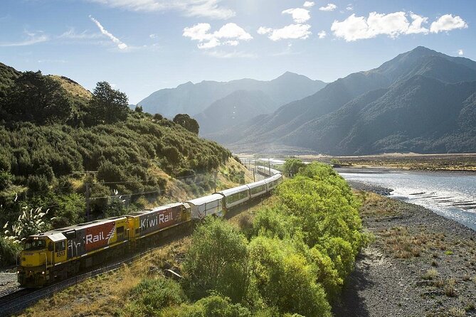 7-Day South Island Coastal Splendor Tour from Christchurch - Day 1: The TranzAlpine to Greymouth and Franz Josef