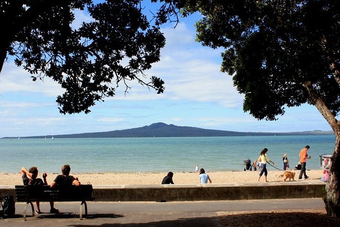 A Day Trip in Auckland City - Eden Garden offers a quieter hour