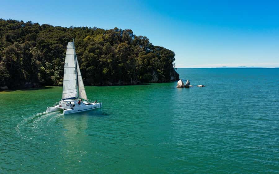 Abel Tasman National Park: Sailing and Self-Guided Walk - Boat Comfort, Group Feel, and Crew Service