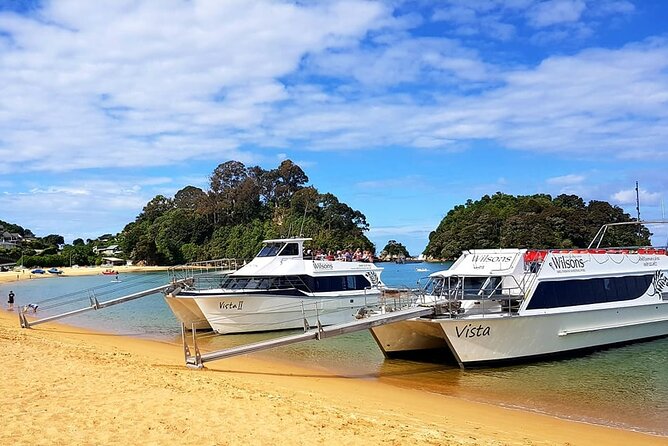 Abel Tasman Vista Cruise - Setting out from Kaiteriteri Beach