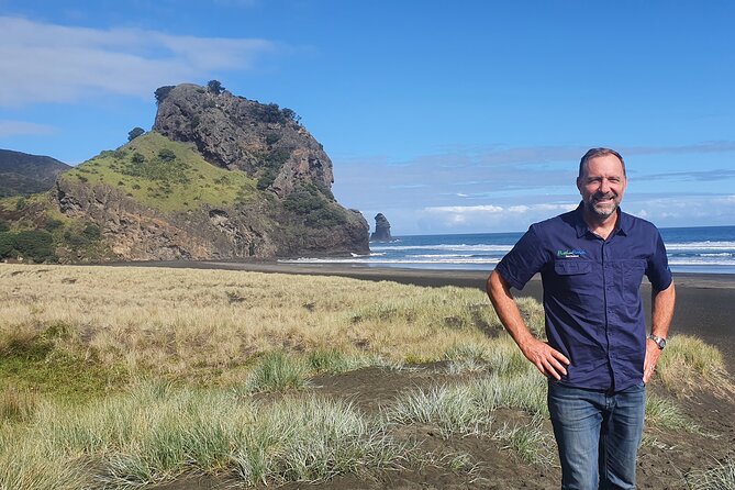 Afternoon Piha Beach and Rainforest Tour from Auckland - Piha Beach and its famous black sand