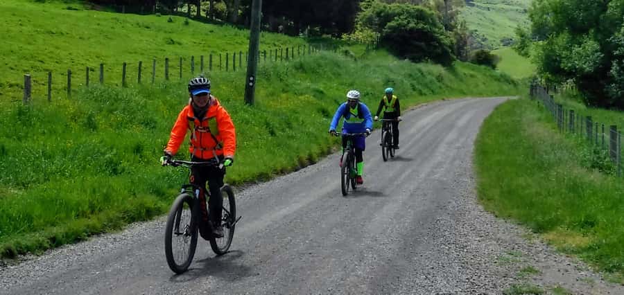 Akaroa Explorer: Guided Electric Mountain Bike Tour - Who should book this ride?