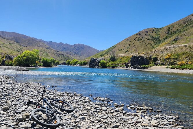 Akaroa Private Group Day Trip from Christchurch - A short pause in Little River