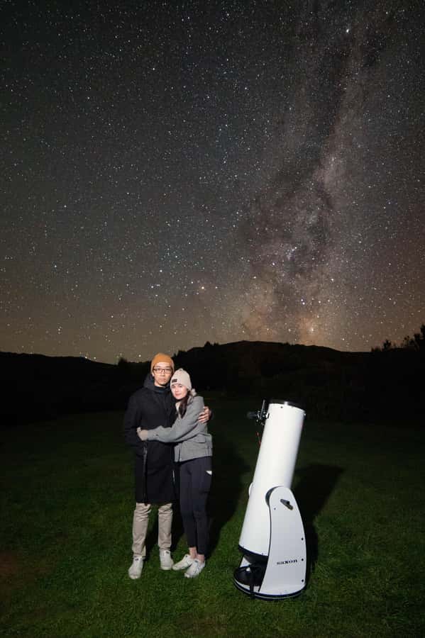 Akaroa: Stargazing Tour with 2 Telescopes & Souvenir Photos - Hot drinks, blankets, and the cold-weather reality