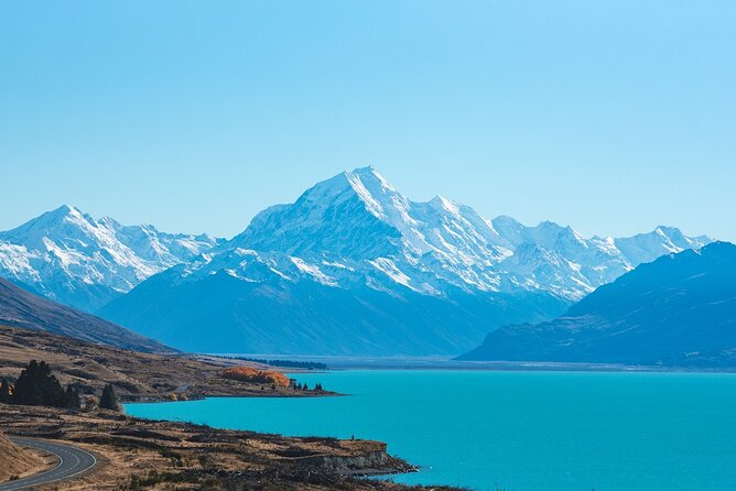 Aoraki Adventure Private Tour from Timaru Cruise Port - Lake Pukaki and the famous blue water