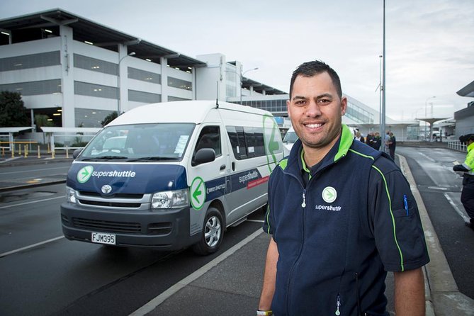 Arrival Transfer: Auckland Airport to Auckland Central City Centre - Timing, waiting, and airport logistics