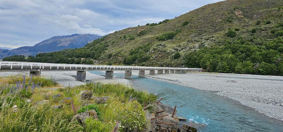 Arthur’s Pass Alpine Explorer Day Tour from Christchurch - Lake Pearson and the quiet pauses