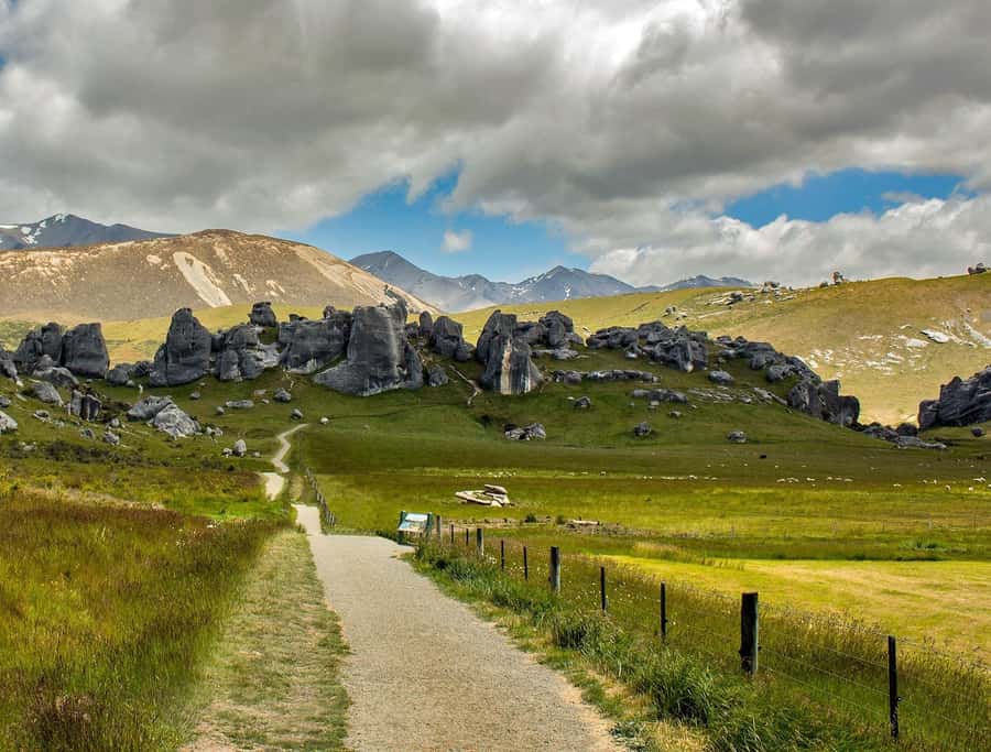 Arthur's Pass: TranzAlpine Train and Castle Hill Day Tour - Lunch in Arthur’s Pass: plan for a simple break