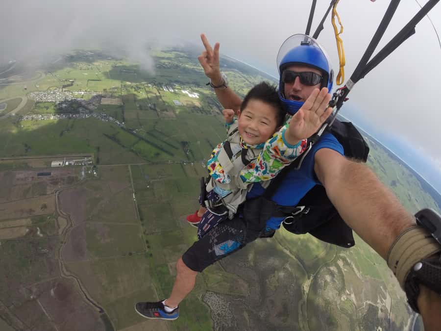 Auckland: 13000, 16000, or 18000-Foot Tandem Skydive - Who should book this Auckland jump?