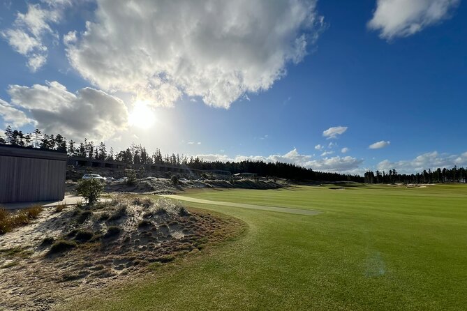 Auckland Airport Private Golf Transfer To Te Arai Links Golf Club - The 90-minute journey to Te Arai Links