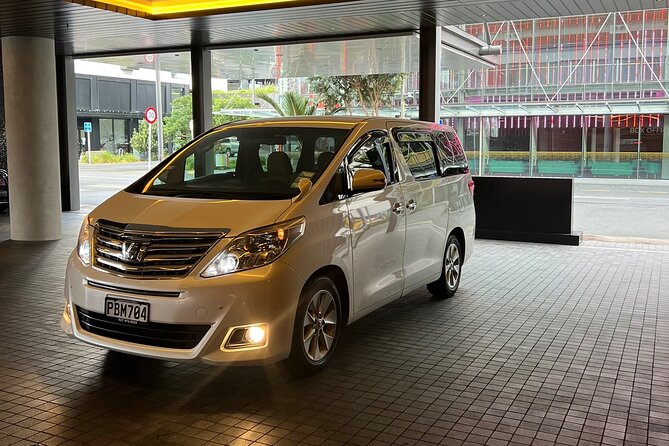 Auckland Airport Private Golf Transfer To Te Arai Links Golf Club - Is $248.23 good value for four people?