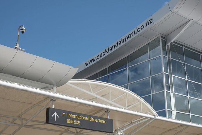 Auckland Airport Private Transfers with child car seats - Booking begins with a personal confirmation