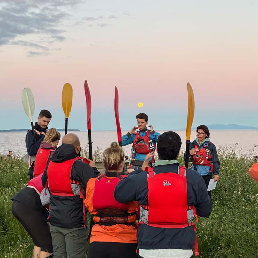 Auckland: Bioluminescence Kayak Tour with Guide - Booking and cancellation details