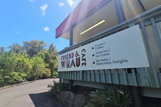 Auckland City Highlight Halfday Tour - Maungawhau, or Mount Eden, for the big view