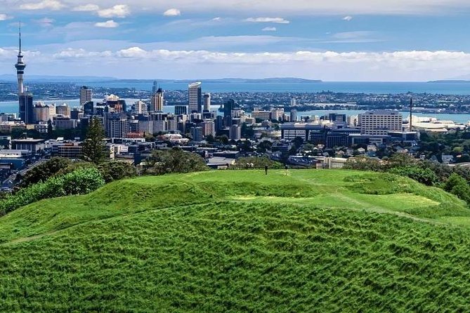 Auckland City Private Tour for Couples. Be chauffeur driven with added extras. - Bastion Point links views with Māori history