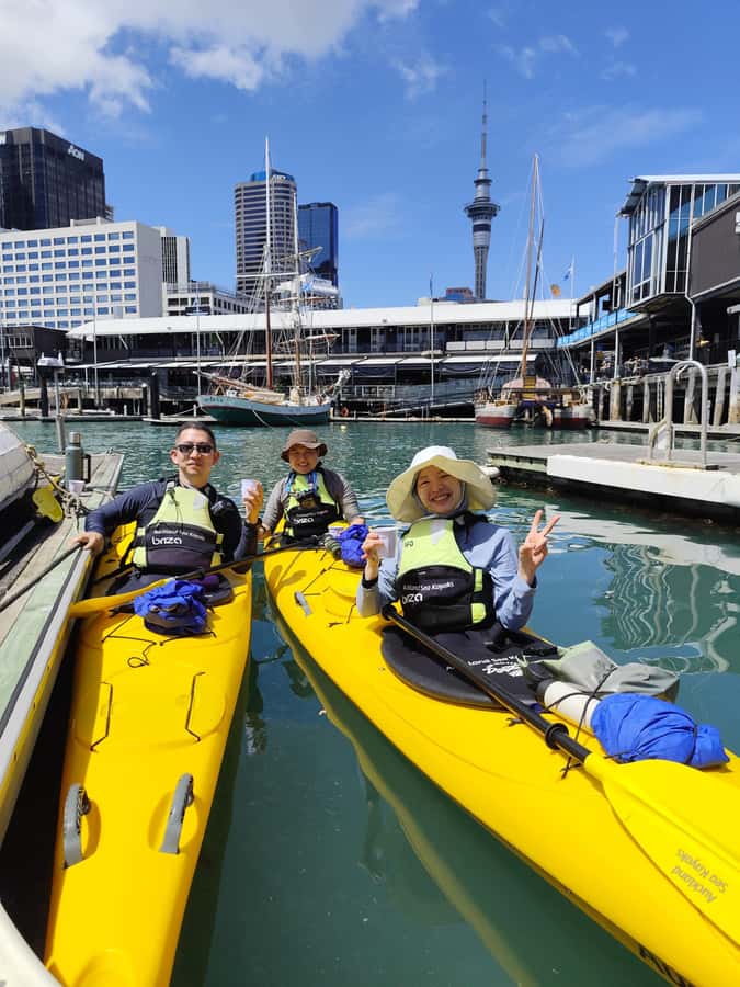 Auckland: City Scenes Kayak Tour - Paddling across Auckland’s sheltered harbour
