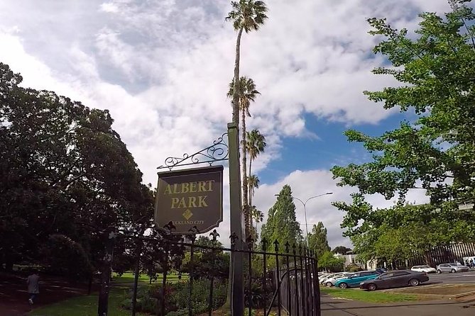 Auckland City Volcano & Scenic Highlights Tour - Parnell Rose Gardens and Auckland Domain slow the pace