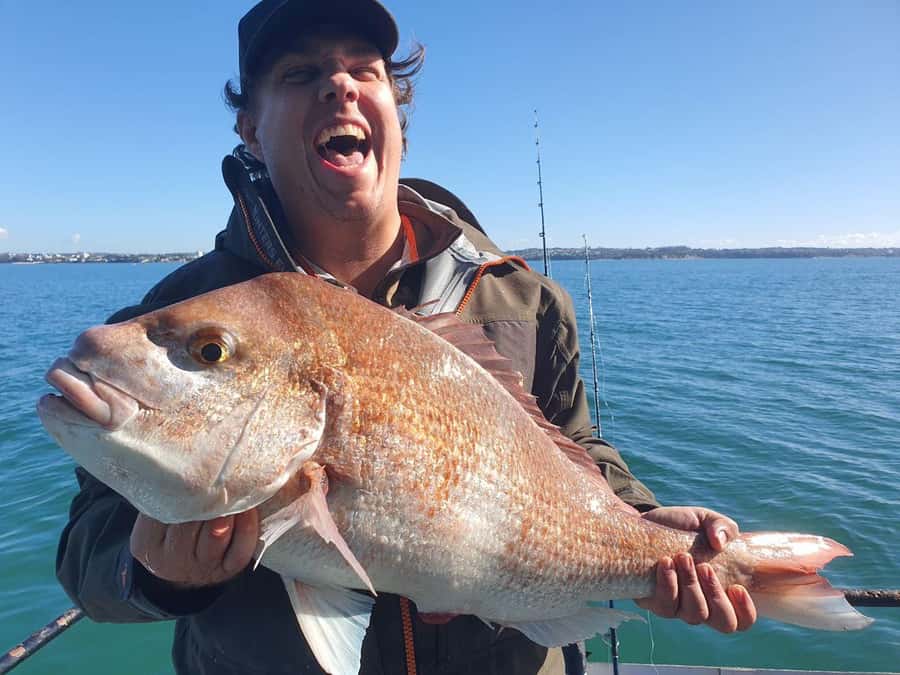 Auckland: Full-Day Fishing Charter (7 am - 4 pm) - What the nine-hour schedule means for you