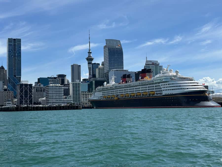 Auckland: GoGuided Auckland City Tour - Sky Tower and the central city