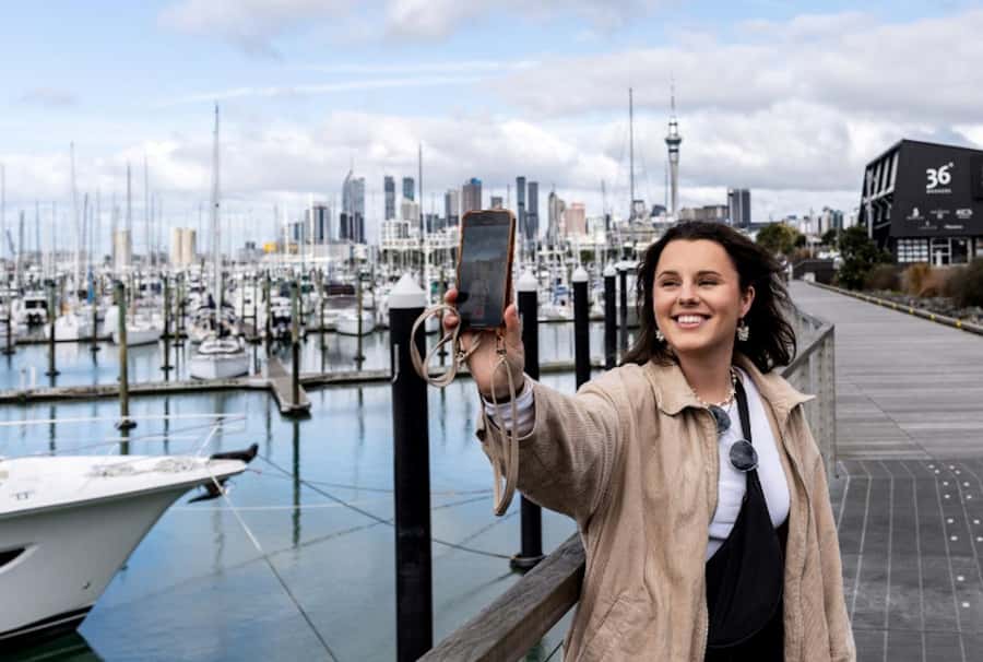 Auckland: GoGuided Auckland City Tour - Pickup at your hotel or Auckland port