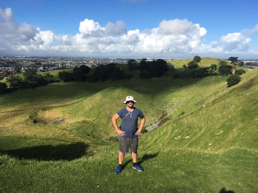Auckland: Half-Day Auckland Volcanoes Tour - Achilles Point begins with harbour views