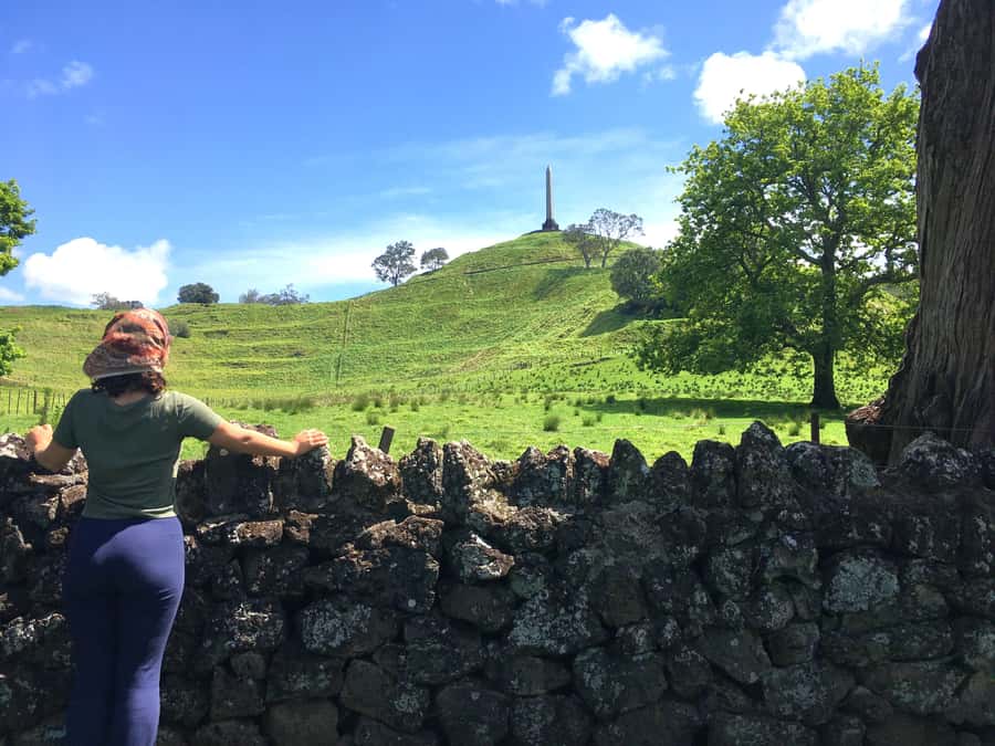 Auckland: Half-Day Auckland Volcanoes Tour - One Tree Hill brings together views and history