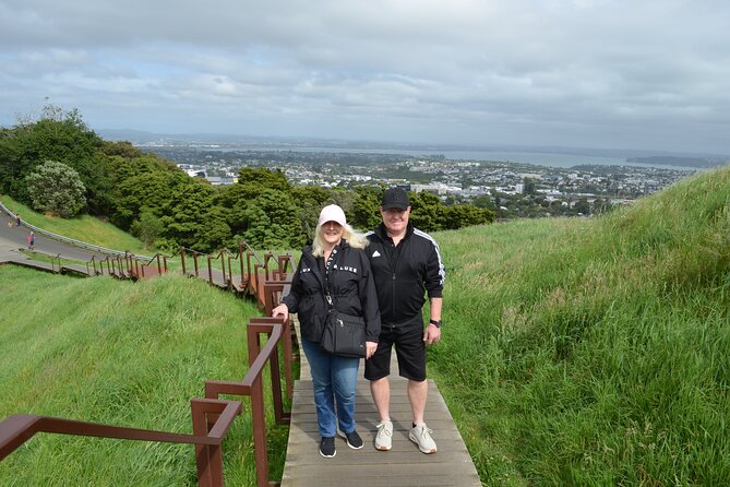 Auckland Highlights Full Day Guided Tour - Arataki Visitor Centre and the route west