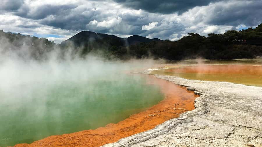 Auckland: Hobbiton, Rotorua and Wai-O-Tapu Day Tour - The long ride back to Auckland