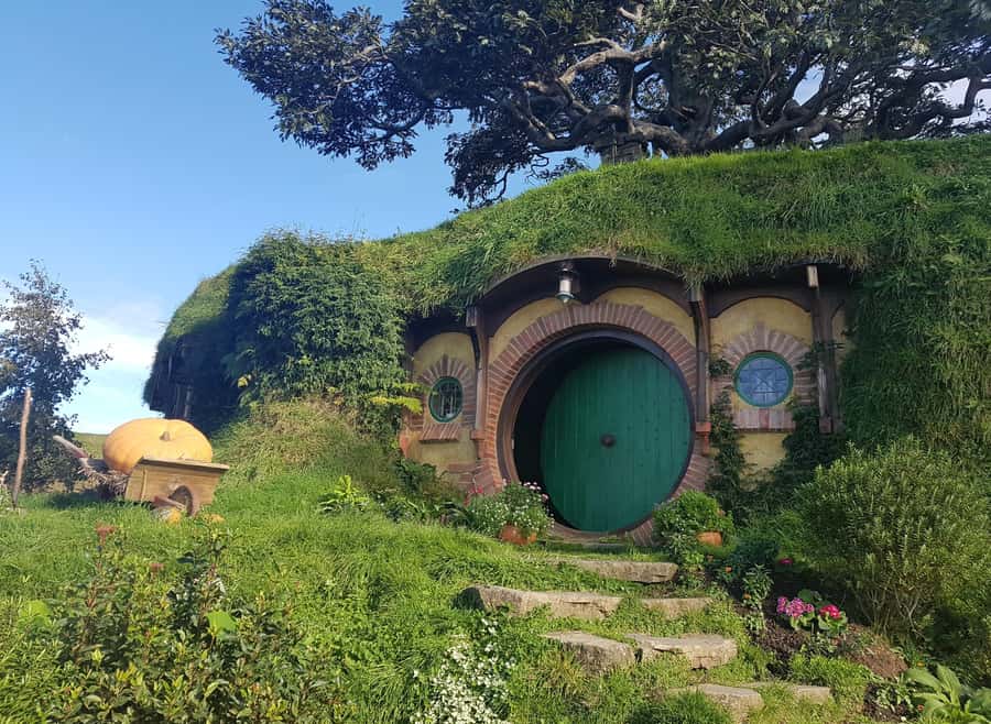 Auckland: Hobbiton, Rotorua, Waiotapu and Waitomo 3-Day Tour - Key points before you book