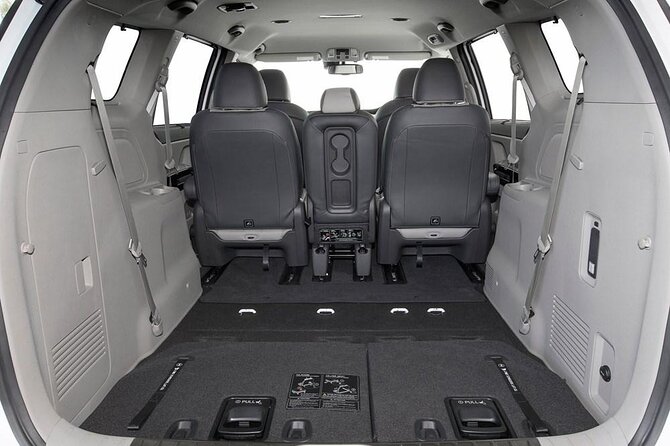 Auckland Private Airport Transfer to/from City Hotels-SUV/Minivan - The human touch at the terminal
