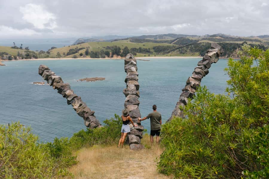 Auckland: Rotoroa Island and Man O'War Vineyard Combo Tour - Man O’ War Vineyard: wine with a beachfront view