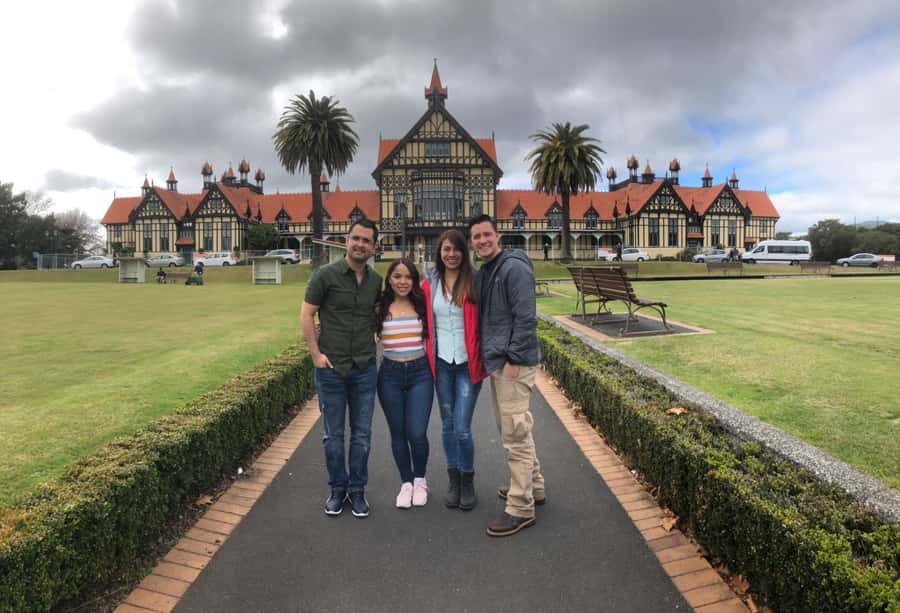 Auckland: Rotorua Highlights Tour with Wai-O-Tapu & Hot Tubs - A private soak at Secret Spot Hot Tubs