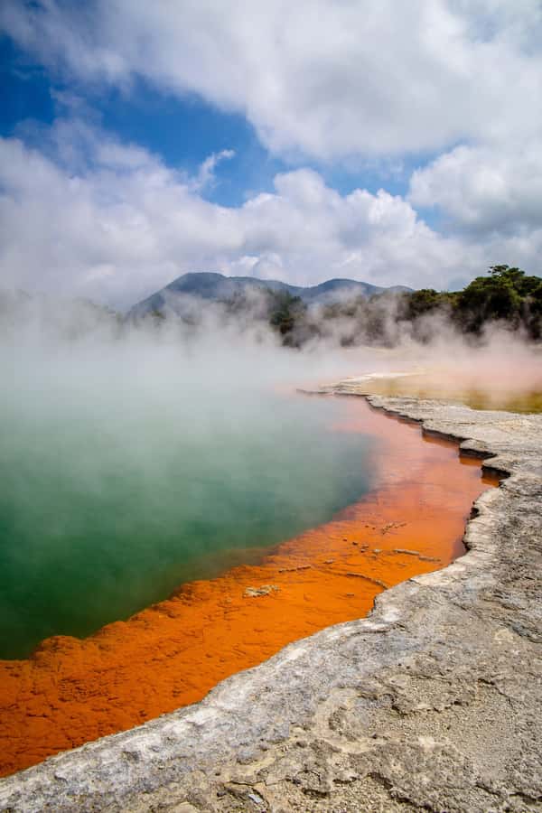 Auckland: Rotorua Wai-O-Tapu, Te Puia with Haka - Auckland pickup and the long road south