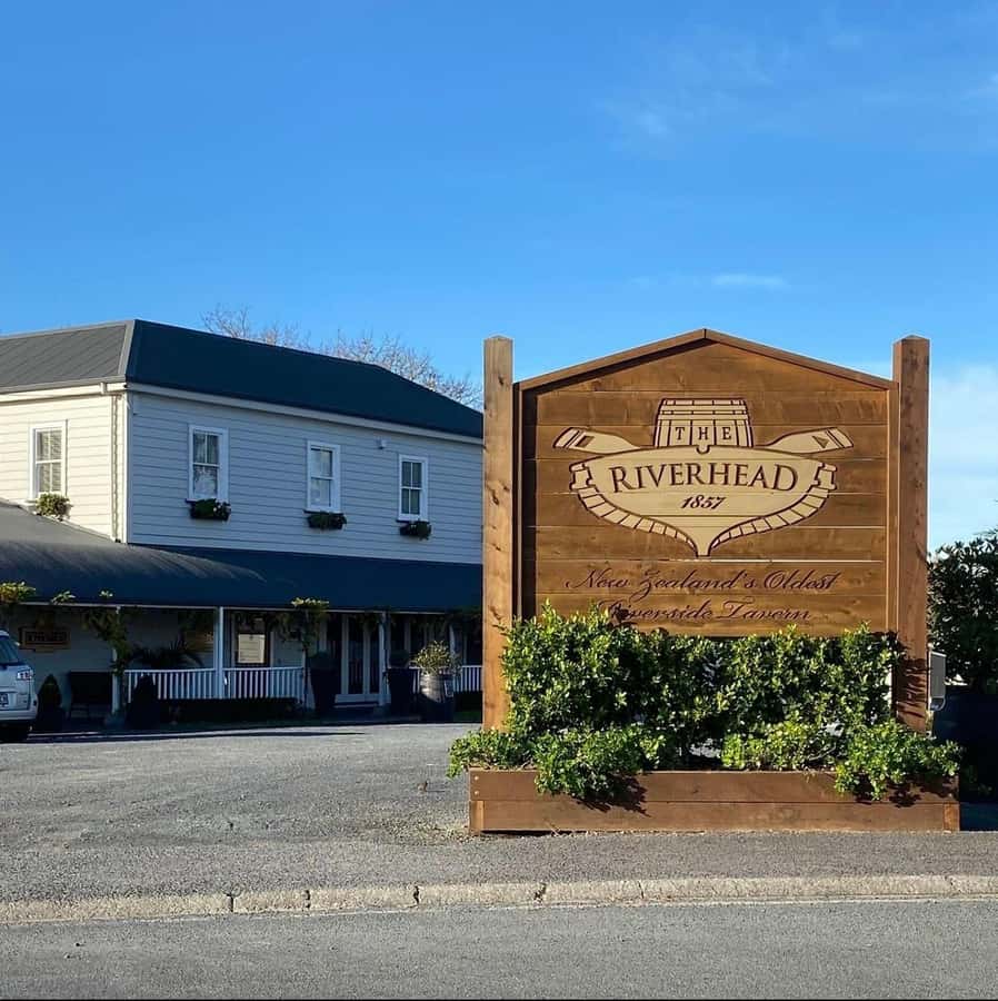 Auckland: Scenic Boat Cruise to the Riverhead Tavern - What the $21 price really covers