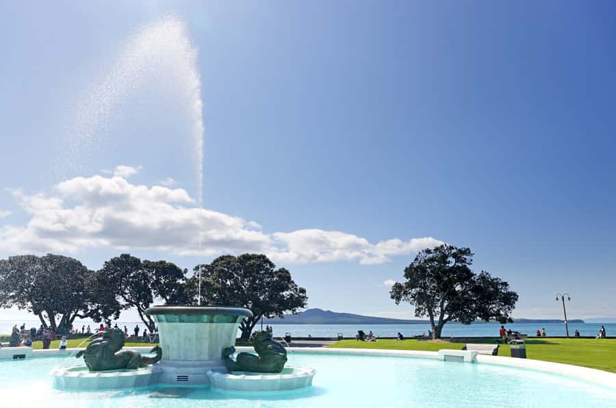 Auckland Scenic Half-Day City Sightseeing Tour - Auckland Domain, the museum, and Parnell