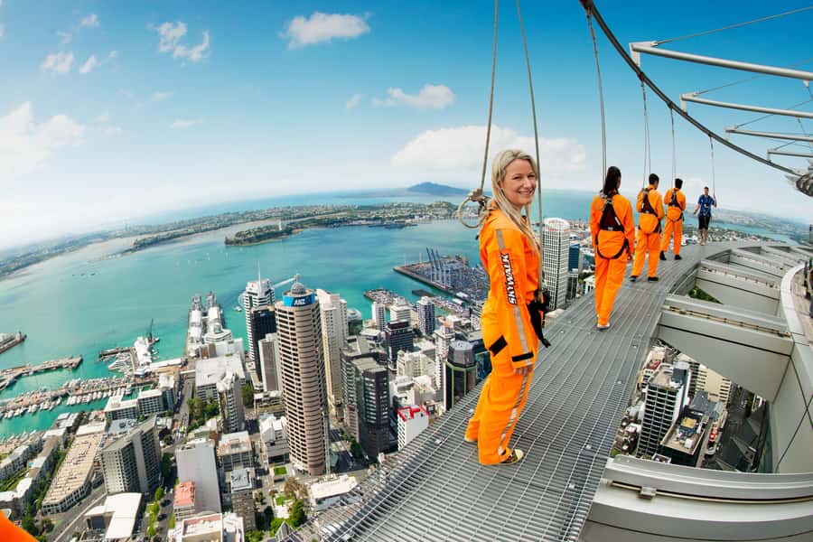 Auckland: Sky Tower SkyWalk - 192m High Edge Walk - Key points about the 192m SkyWalk