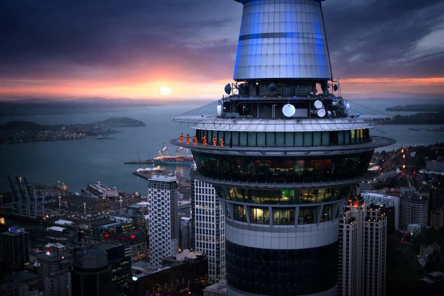 Auckland: Sky Tower SkyWalk - 192m High Edge Walk - The safety briefing before the open air