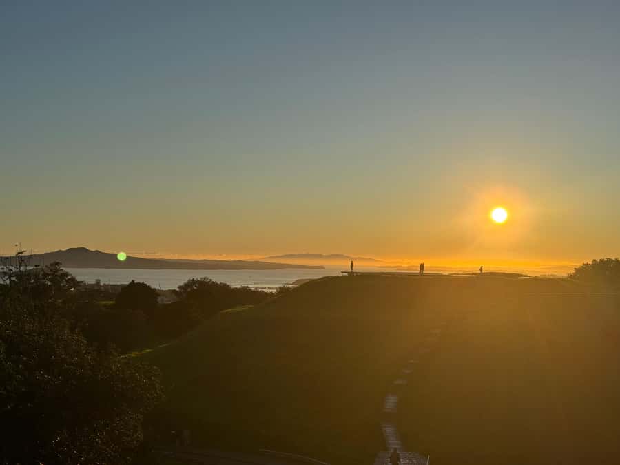 Auckland Sunrise Tour: Mount Eden Summit & Morning Views - Key points to know before booking